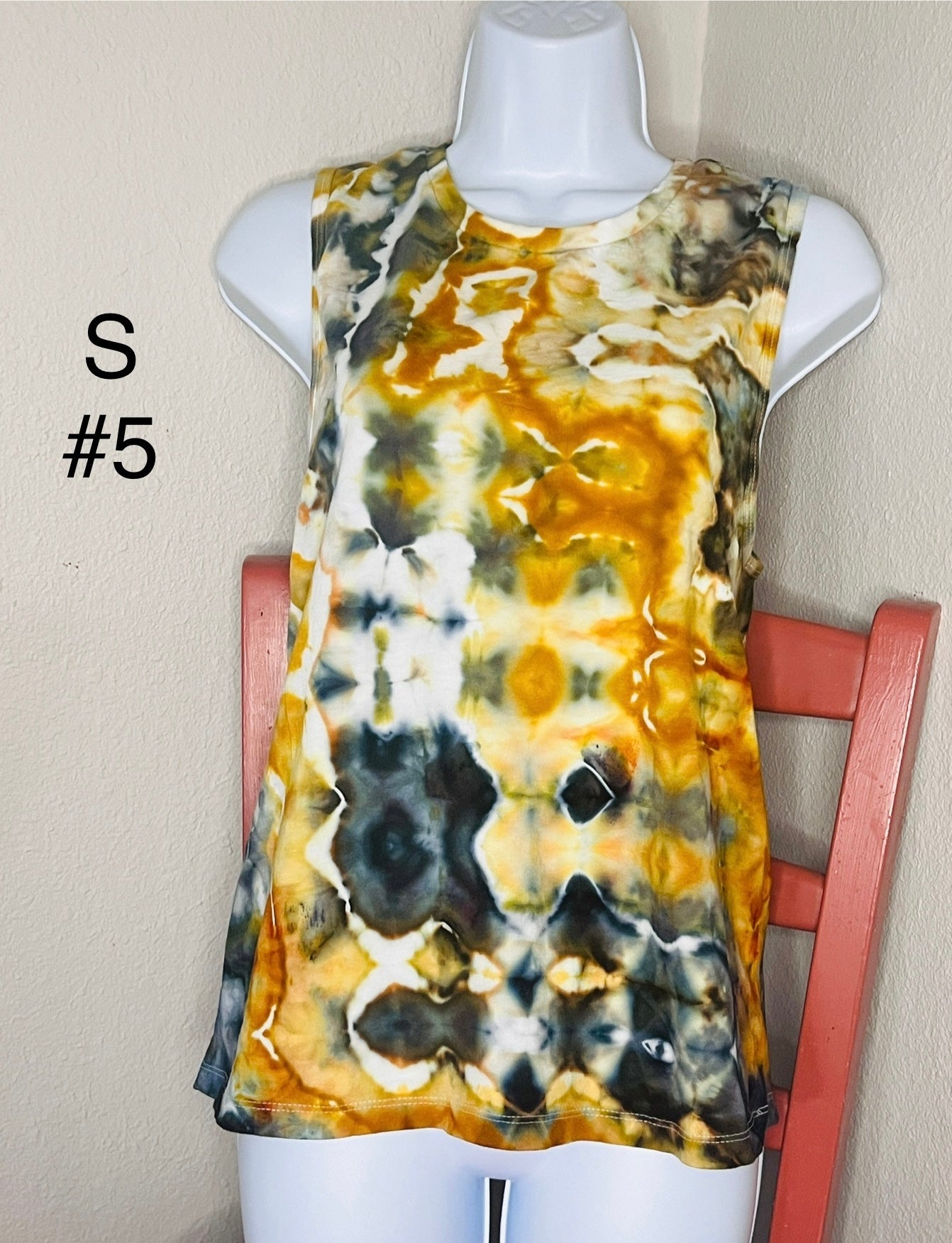 Women's Sleeveless T-Shirt
