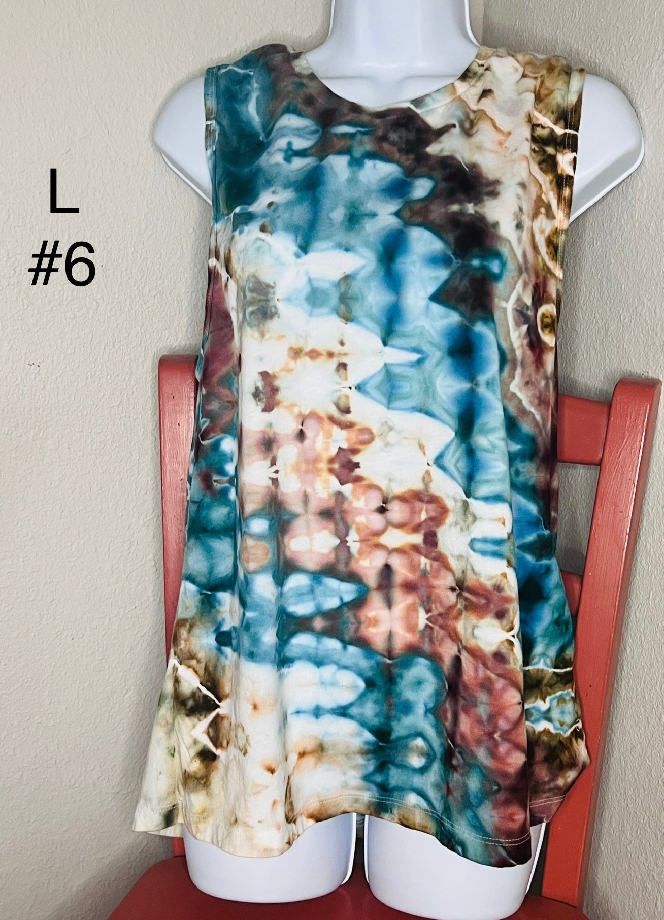 Women's Sleeveless T-Shirt